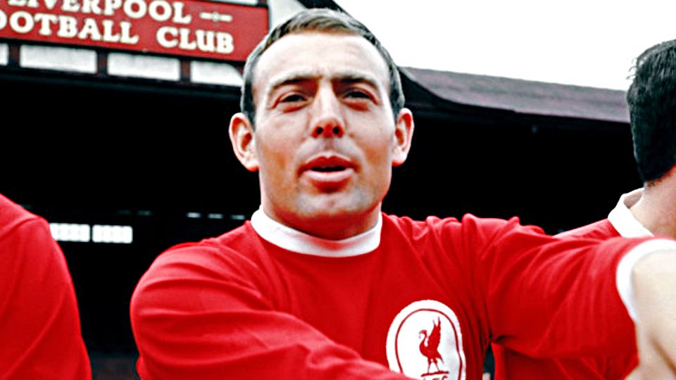 Menyerah kepada Kanker bukan pilihan bagi Ian St John Copyright: &copy; indosport